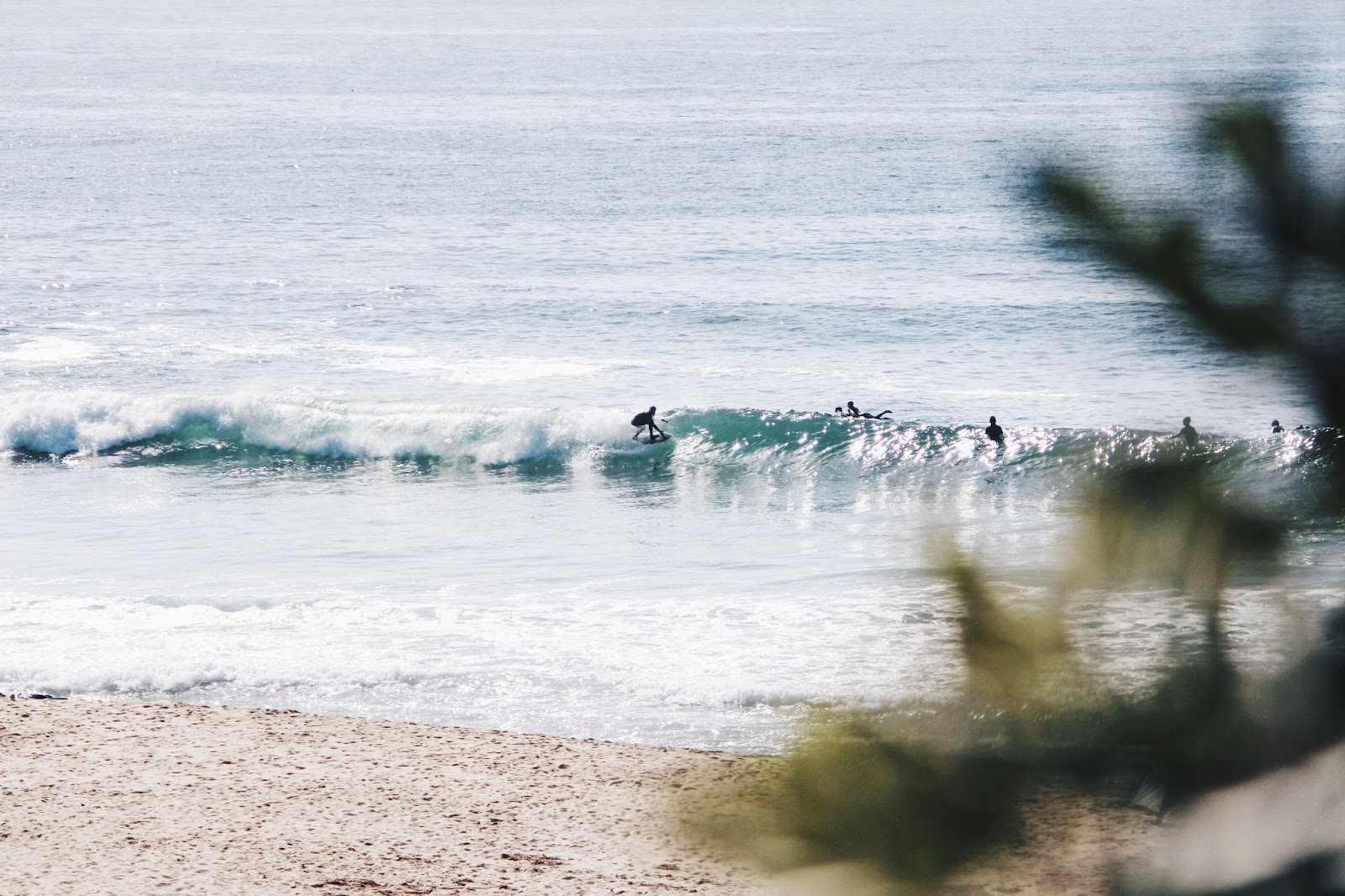 beach break surfing