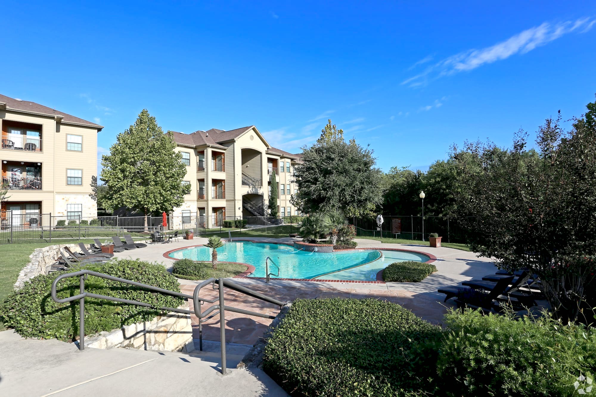 Amenities Carmel Canyon Apartments in Alamo Ranch San Antonio, Texas