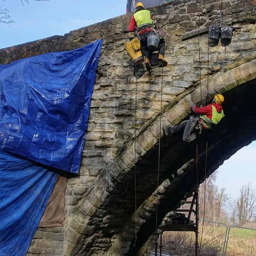 Why you should choose rope access for railway maintenance