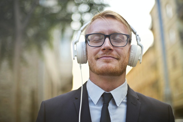 Wellbeing and Hybrid Work | Advantages, Challenges, Tips