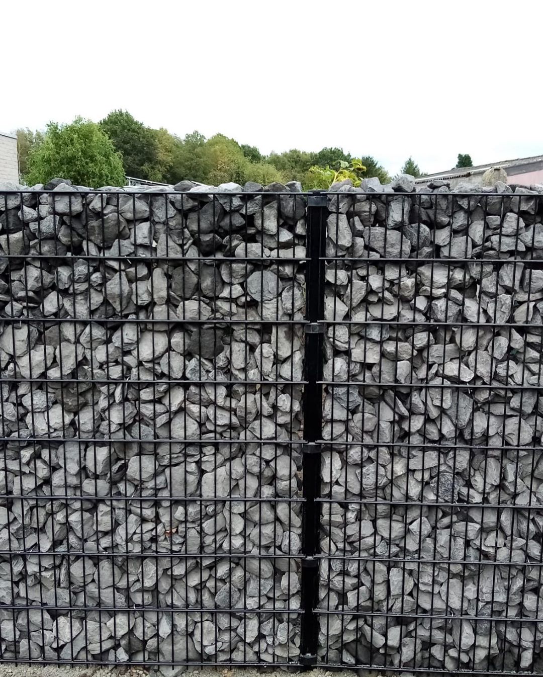 Steenkorven als afscheiding van uw tuin en inrit