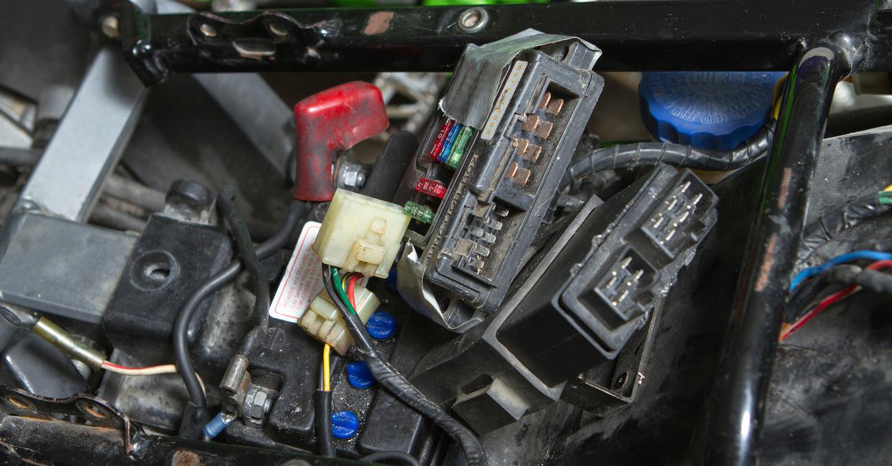 How To Tell If A Motorcycle Fuse Is Blown (Steps To Fix)