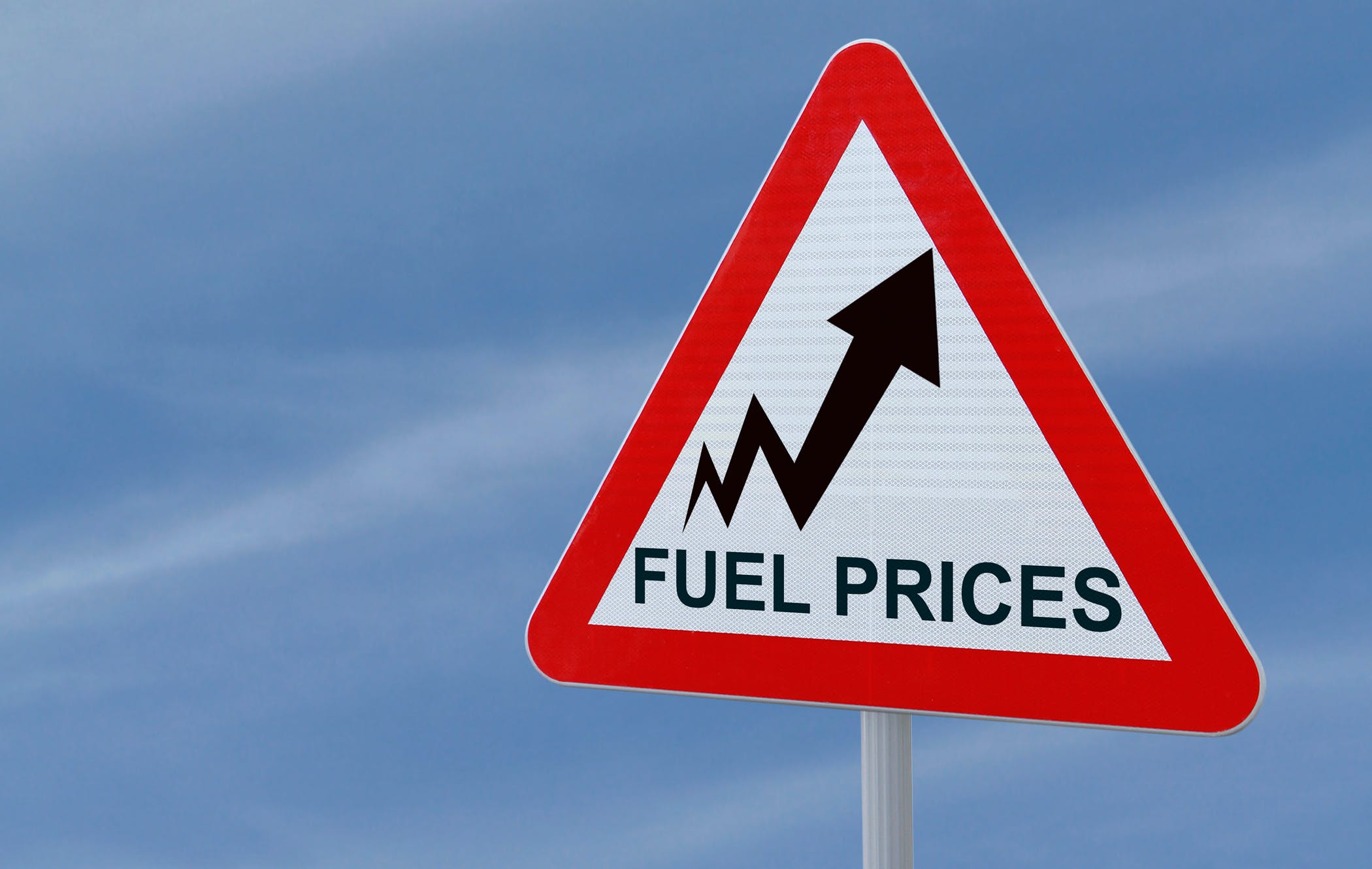 UK petrol prices reach eight-year high - cinch
