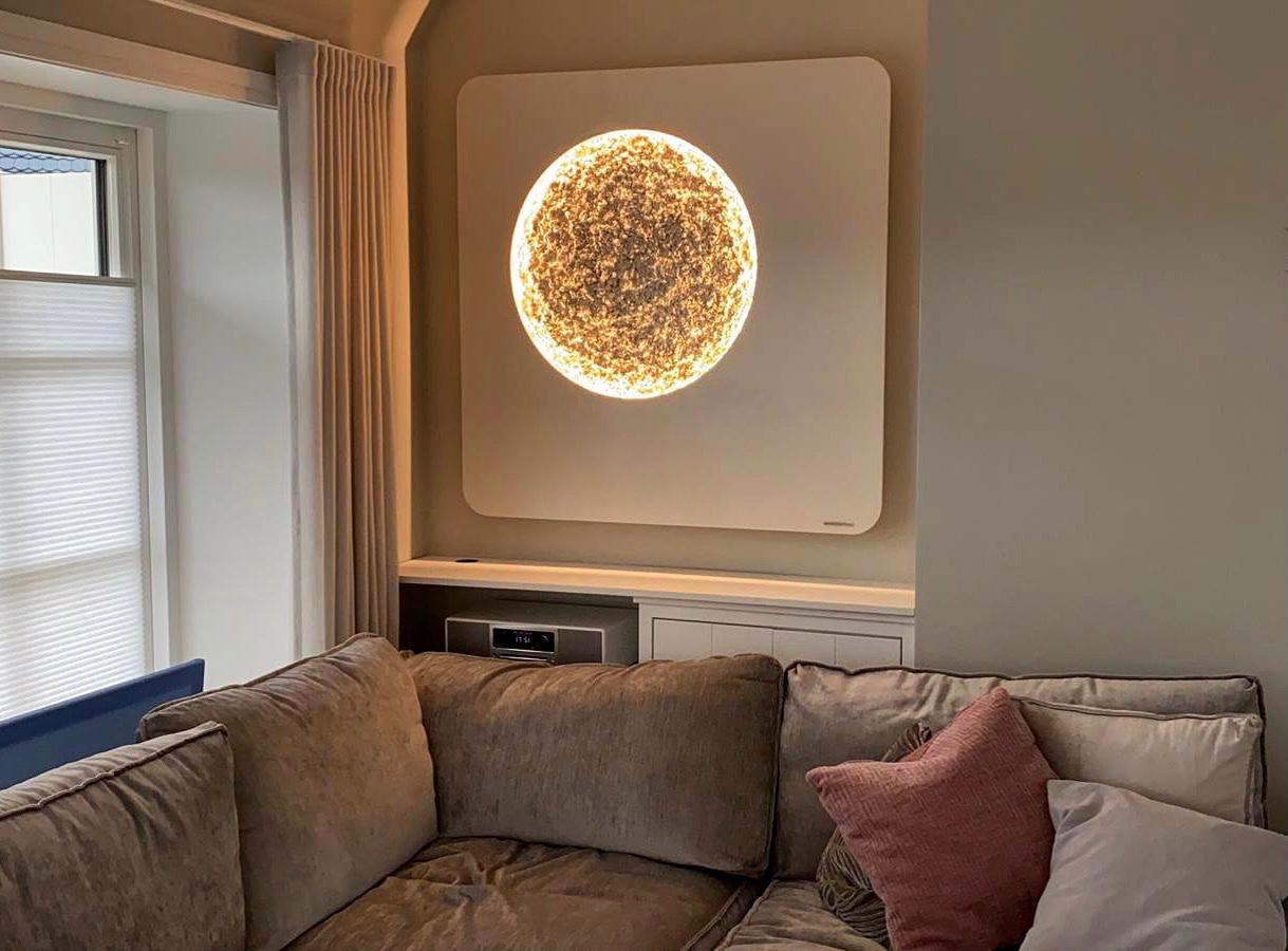 Sonnenmond in Mattweiss mit klassischen goldenen Mond