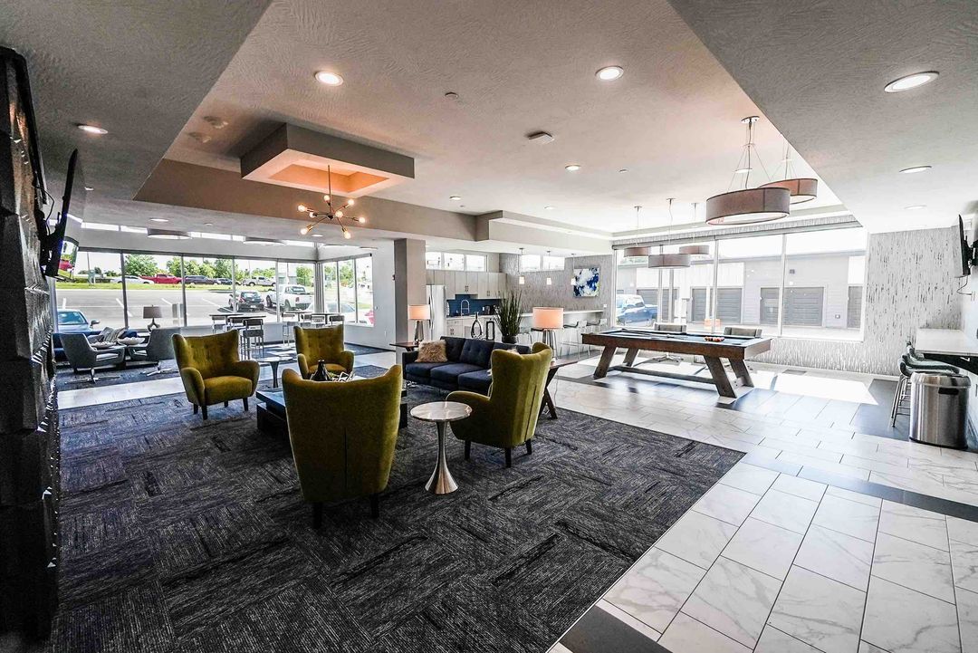 Photos / 3D Tours Silverleaf Apartments & Condos