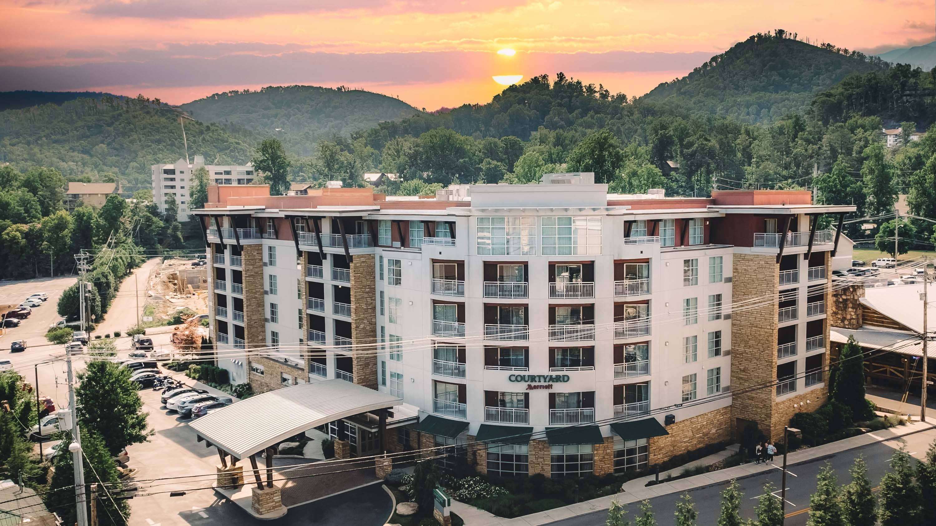 hotel exterior courtyard marriott Gatlinburg Tennessee
