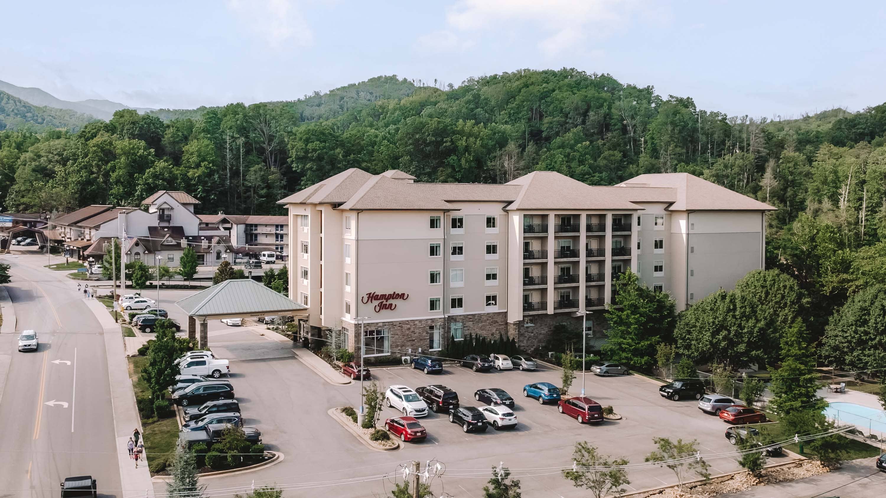 Hotel Exterior Hampton Inn Gatlinburg Tennessee