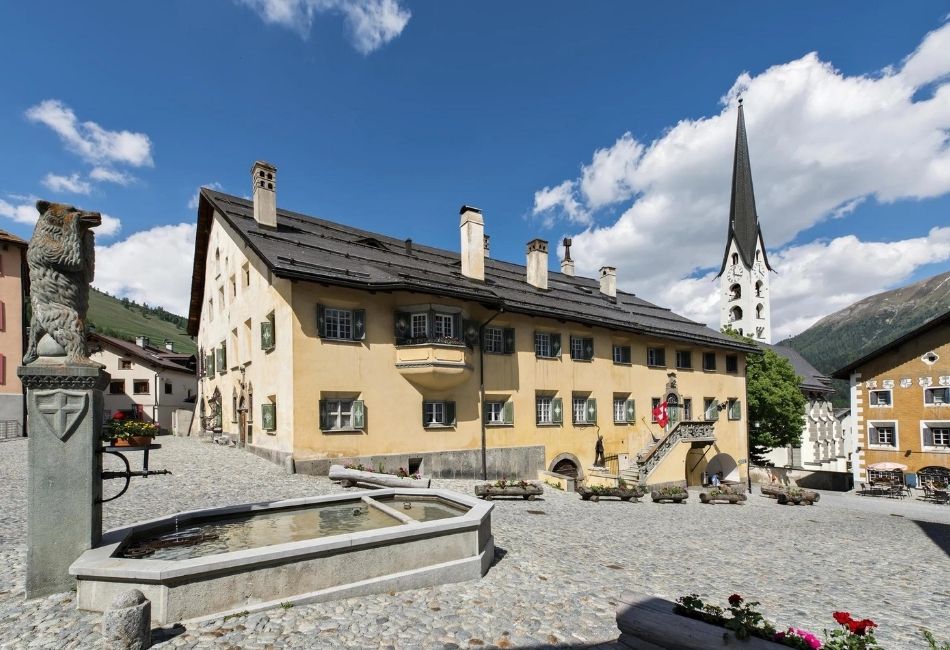 dachsanierung holzbau foffa conrad engadin graubünden schweiz zimmermann spengler ein ansprechpartner