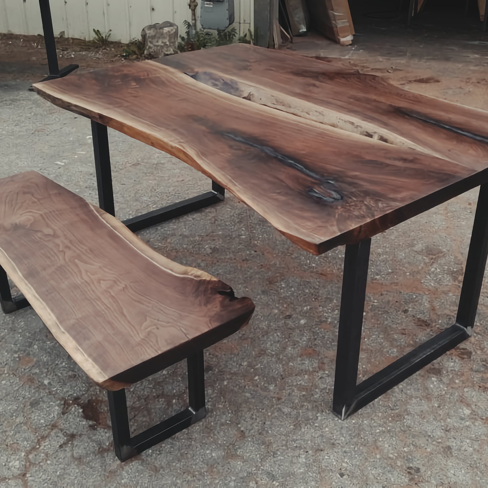 Slab & reclaimed wood furniture maker in Kansas City