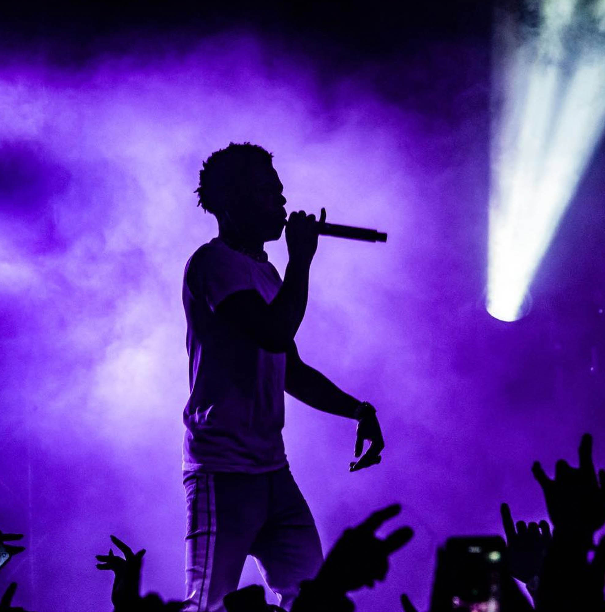 A Boogie Wit Da Hoodie performing