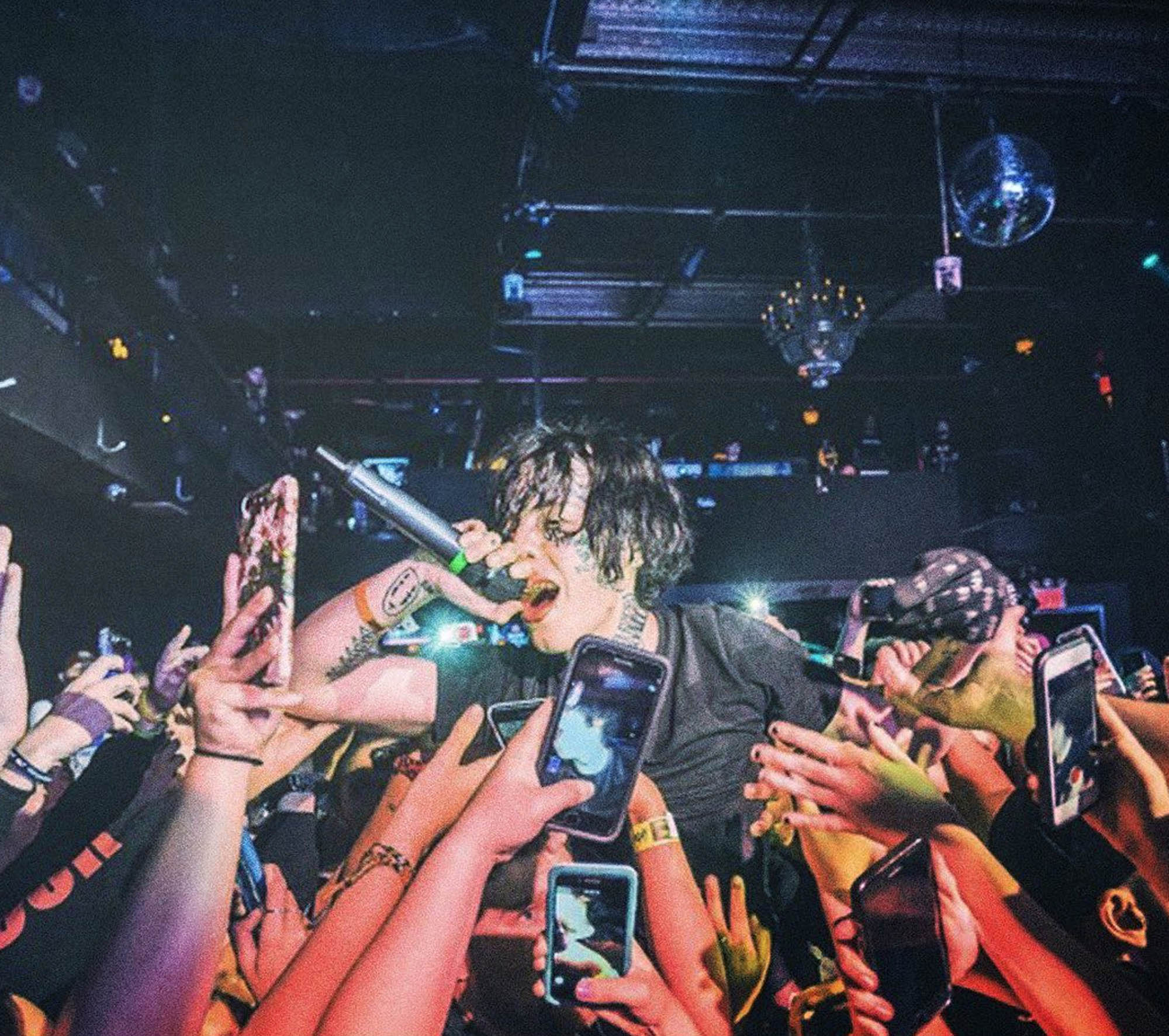 Lil xan performing at a concert
