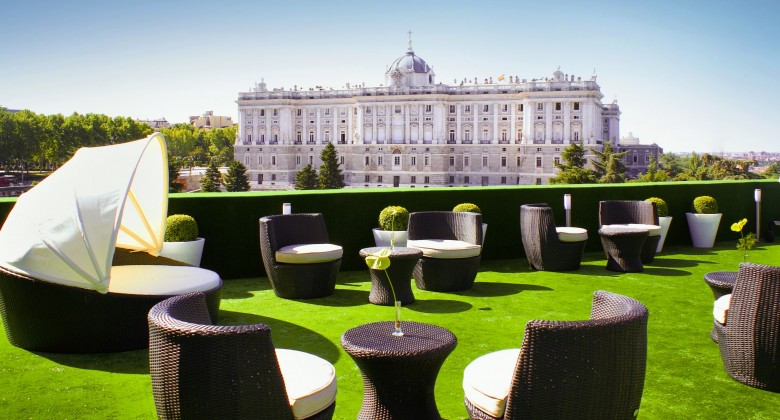Resultado de imagen de apartosuites jardines de sabatini