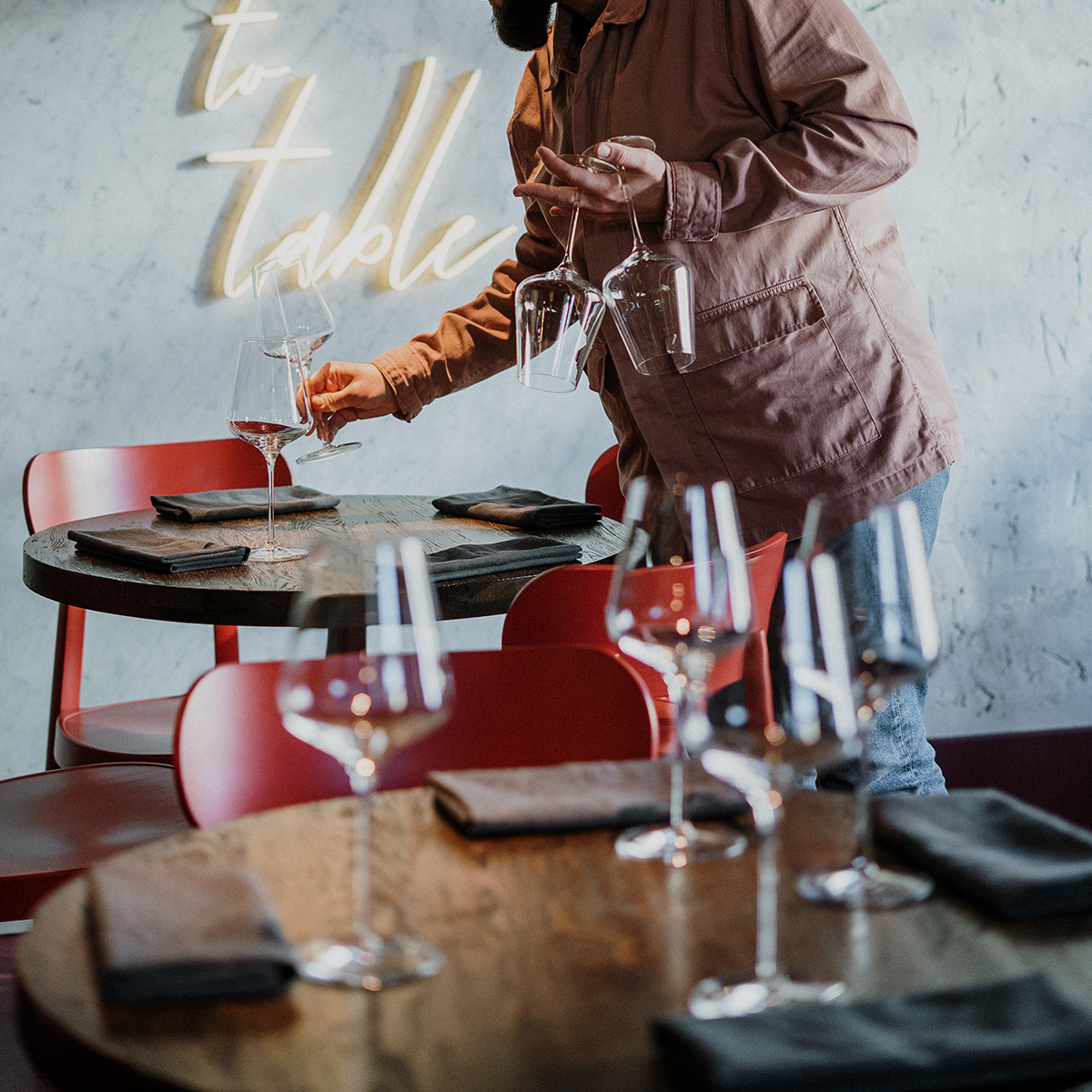 Waiter setting table