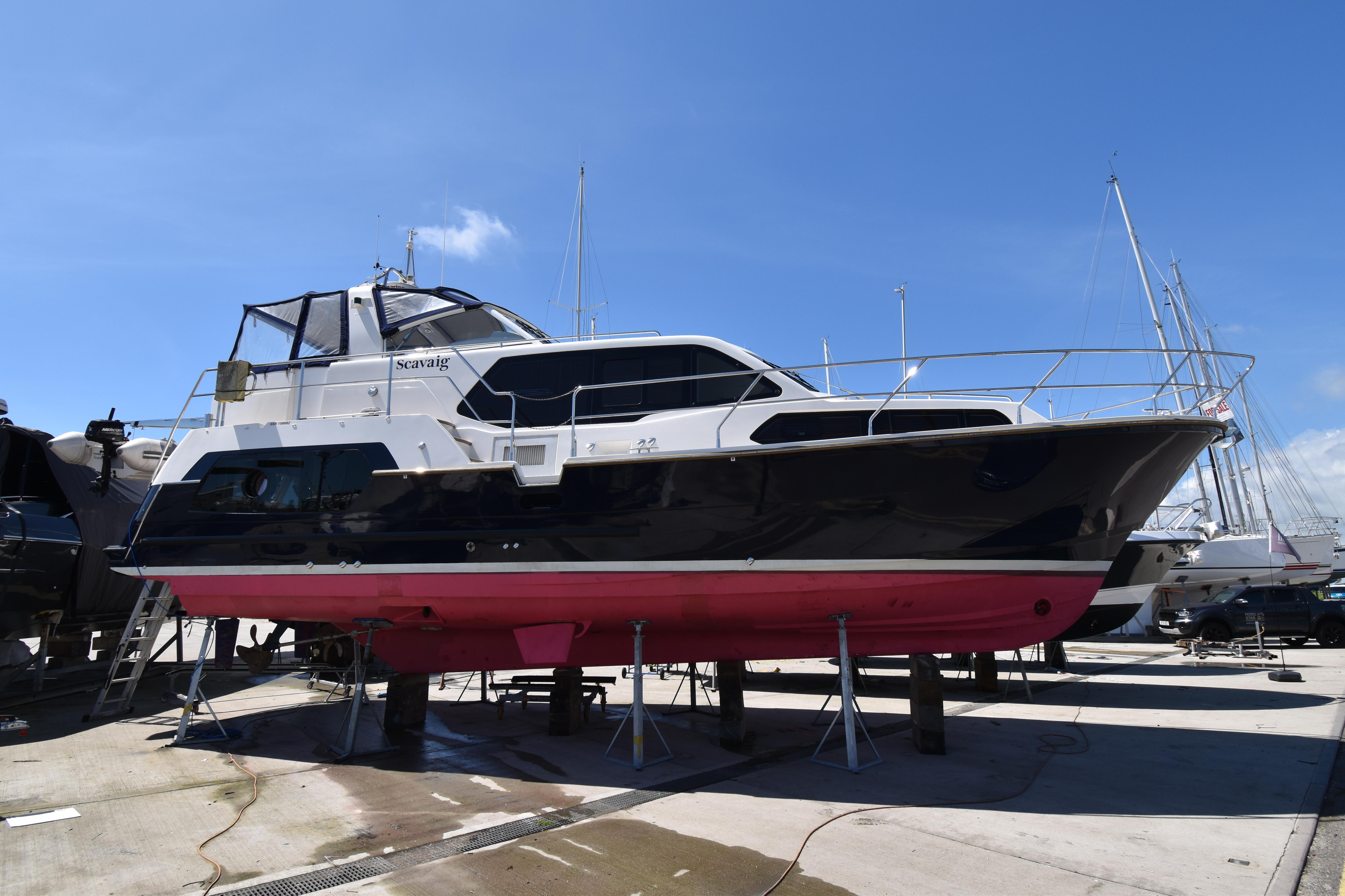 Aquastar 430 Aft Cabin