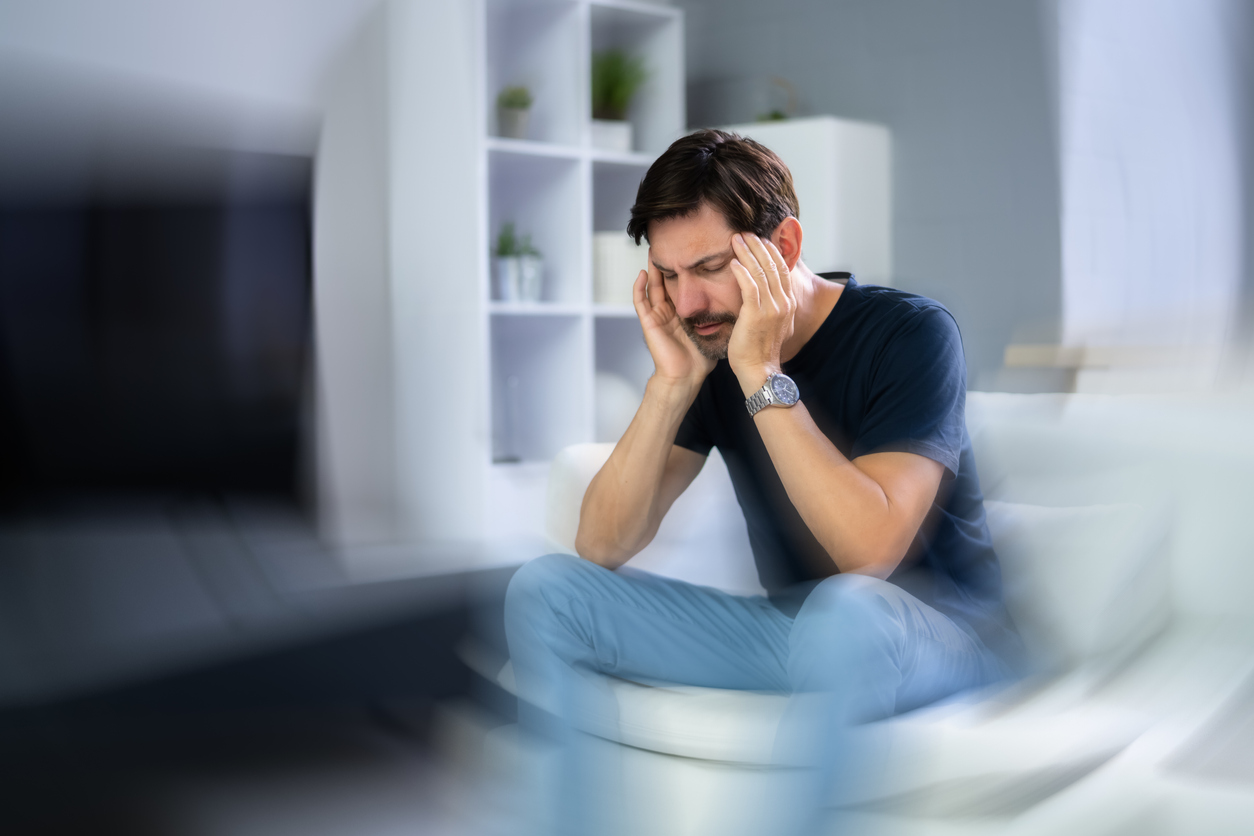 Acouphènes pulsatiles Causes, symptômes et solutions