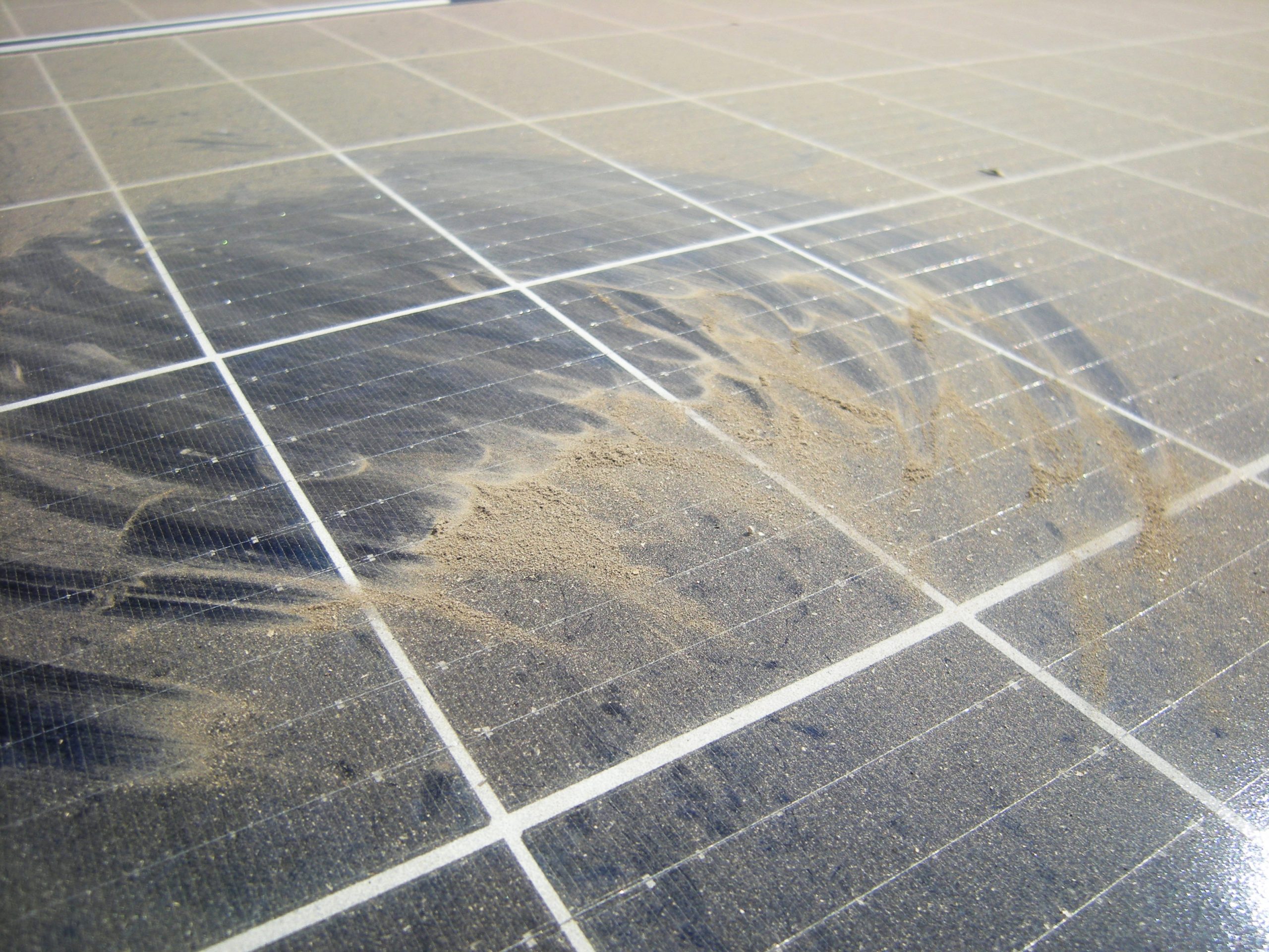 The Do’s and Don’ts of Solar Panel Cleaning RST CleanTech