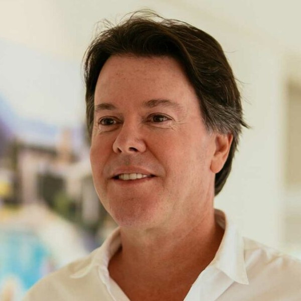Capi Wever, MD
