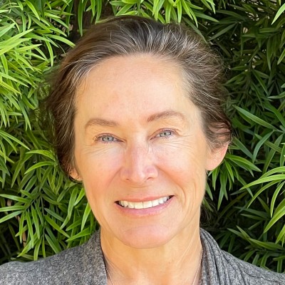 Michelle Arnold, MD