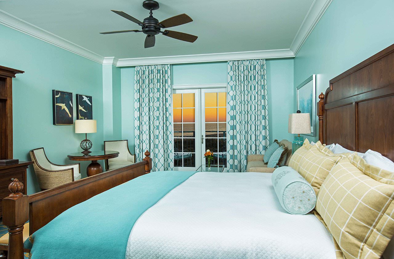 The premium pool view room at The Henderson