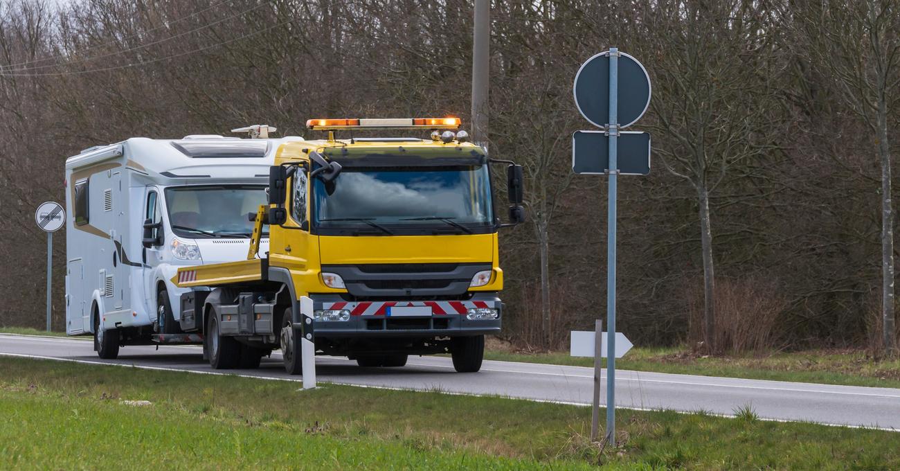 How Much Does It Cost To Tow An RV?