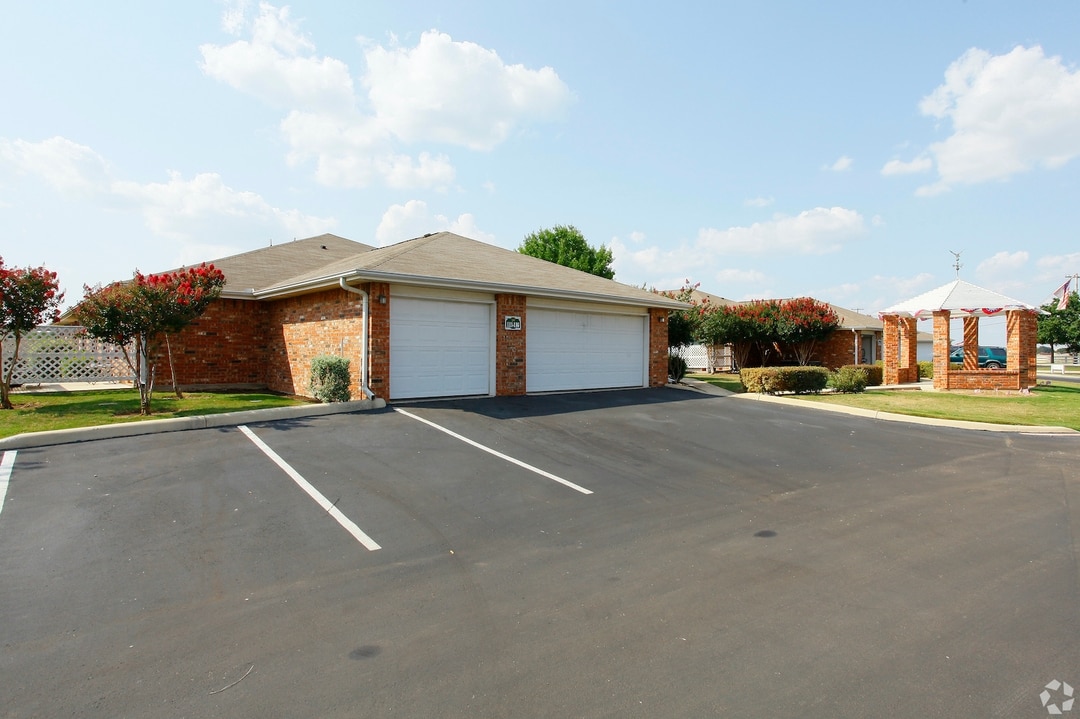 Amenities Augusta at Gruene Apartments New Braunfels, Texas