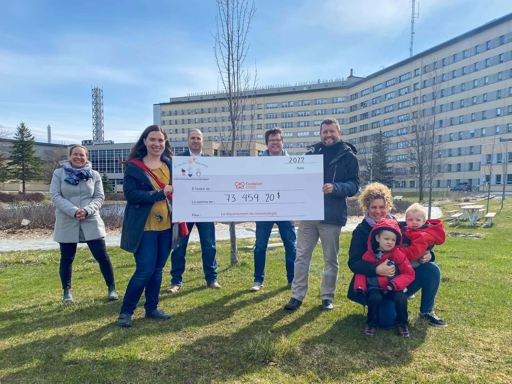 Remise de chèque mois des bébés plantes 2022, Mélanie Grégoire, Serres St-Élie, Fondation du CHUS