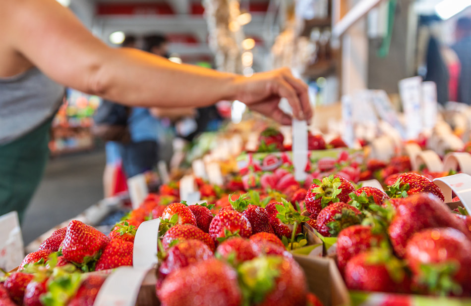 Montréal - vie pratique - budget - Marché Jean Talon - fraises