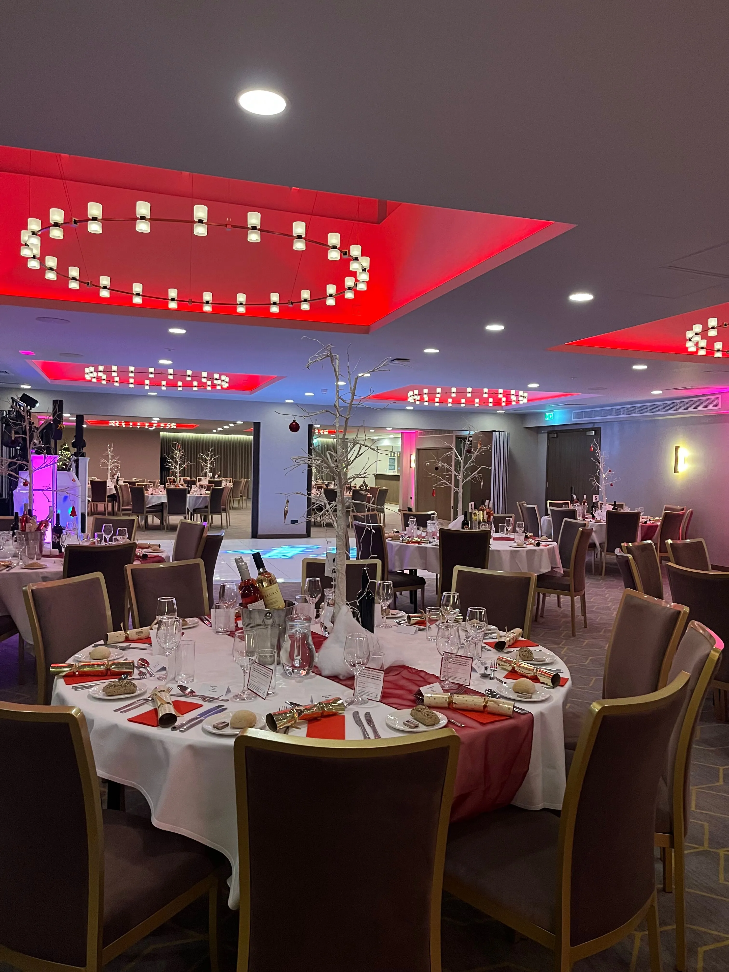 christmas-holiday-inn-gatwick-worth