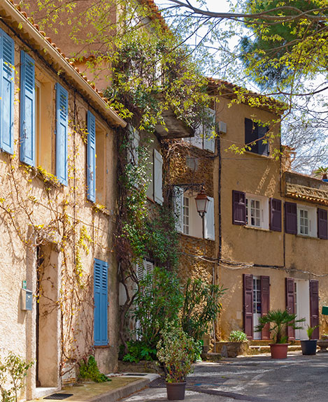 Rue typique du Sud de la France