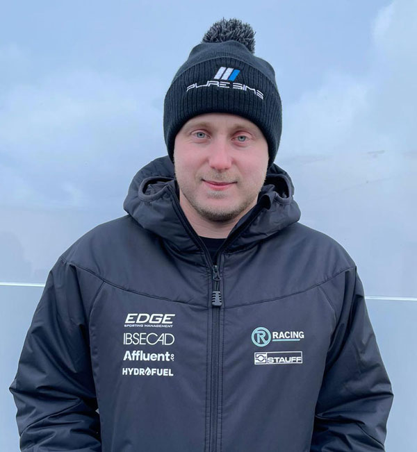 Team - R Racing