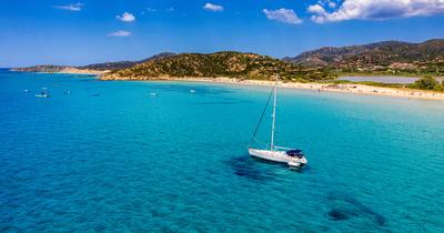 Is It a Good Idea To Live on a Sailboat? | Boat Dose