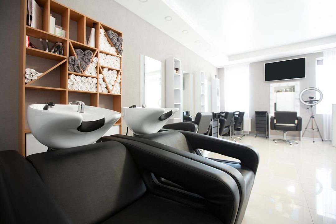Agua Salon Studios