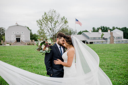 BrideAndGroom-WeddingVeil-PeachMayPhotography.jpg