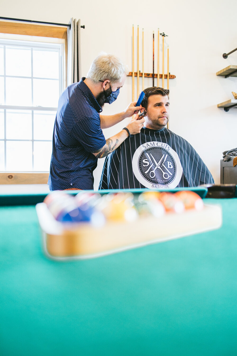 GuysWeddingPrep-SamCuts-HairCut-ErikaLynnPhotography.jpg