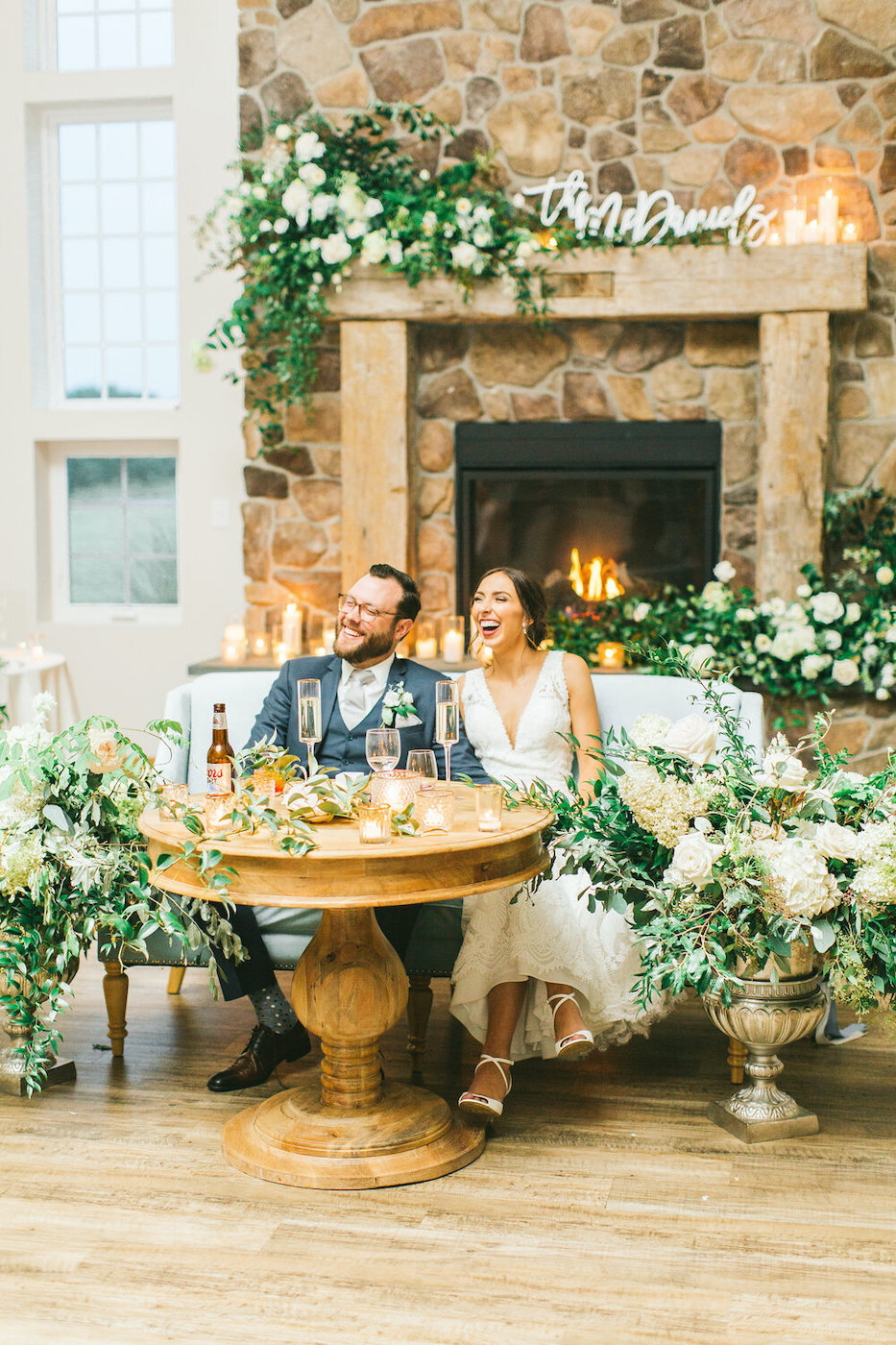 SweetheartTable-WeddingDecor-Firepit-ErikaLynnPhotography.jpg