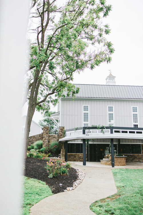 CocktailHourSpace-Pergola-Walkway-ErikaLynnPhotography.jpg