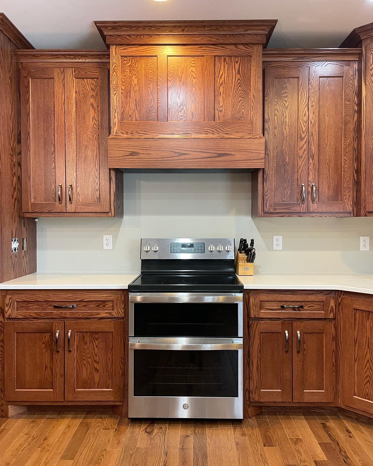 Dark Oak Natural Kitchen