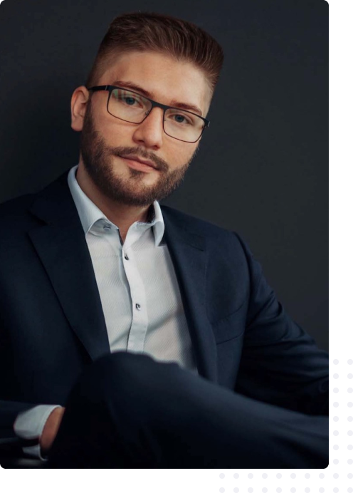 Nils Kröger ist Geschäftsführer bei Workbase. Für ihn sind Mitarbeiter der Schlüssel für die Performance jedes Unternehmens. Aus diesem Grund entwickelte er Workbase für sein eigenes Unternehmen. Aufgrund der positiven Resonanz entschloss er sich, Workbase auch für andere Unternehmen zugänglich zu machen.