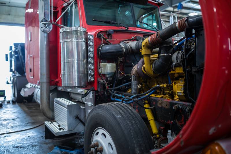 Heavy-Duty Truck Engine Rebuilding: 3 Most Common Mistakes to Avoid