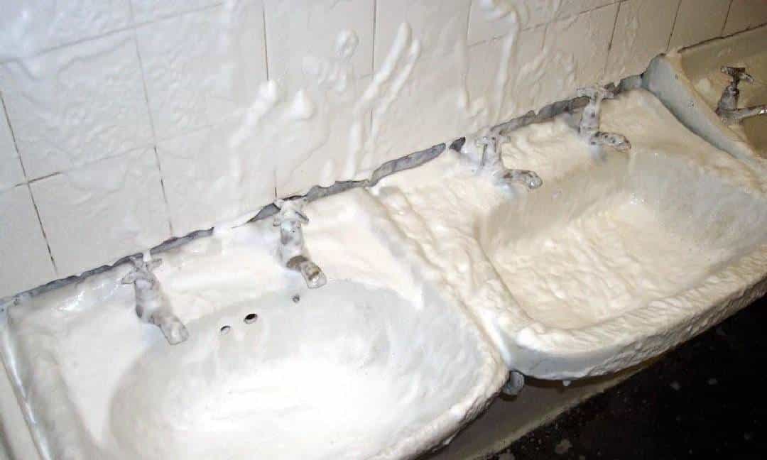 Macchina lava servizi igienici Santoemma Idrofoamrinse 200 erogazione detergente
