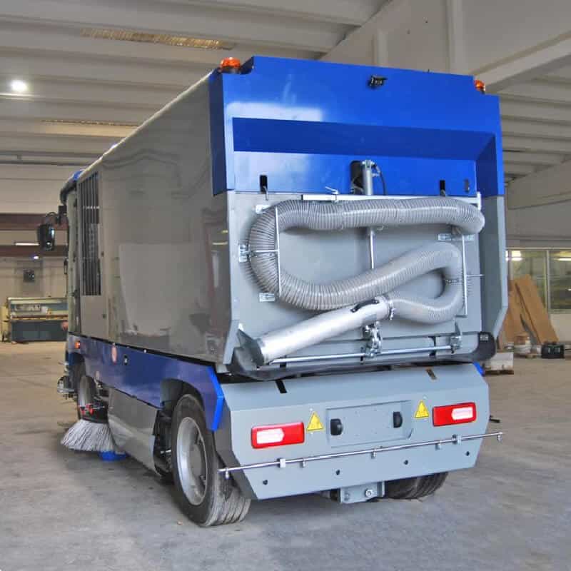 Spazzatrice stradale Fiorentini AF 6000 per aree urbane e industriali