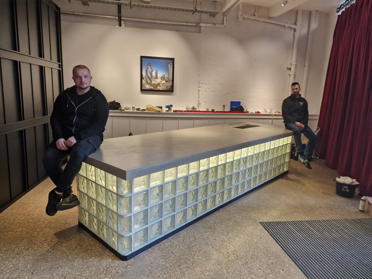 CONCRETE TOP