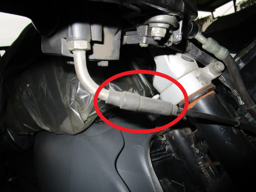 Gambar Posisi setelan kabel gas pada handle tarikan gas