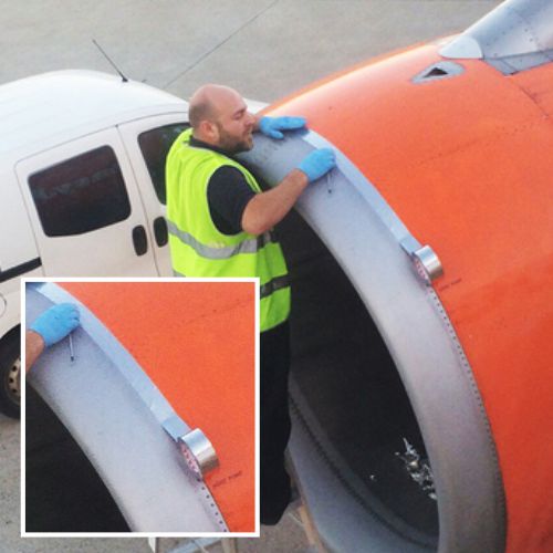 Perbaikan pesawat terbang menggunakan metal duct tape - isolasi aluminium