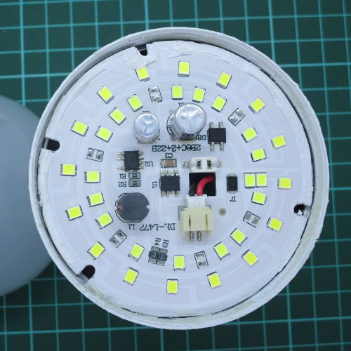Penampang komponen lampu emergency led saat dibuka