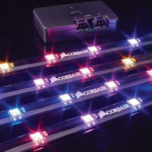 Cahaya dari LED Strip corsair