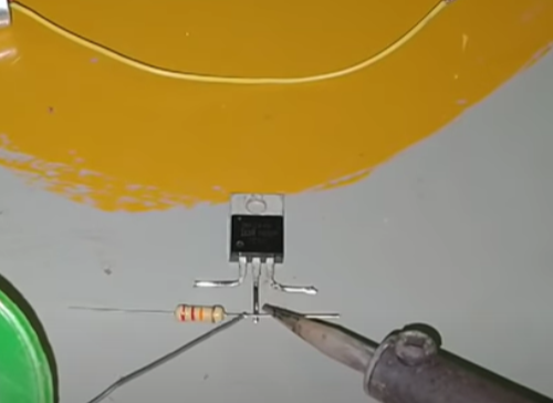 Solder mosfet dengan resistor