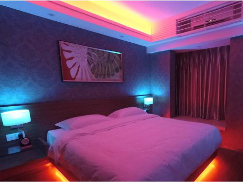 Contoh penggunaan led strip indoor untuk kamar