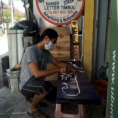 Langkah membuat logo dari neon flex tradisional