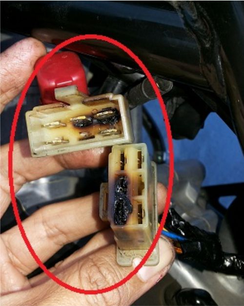 Soket kabel motor rusak